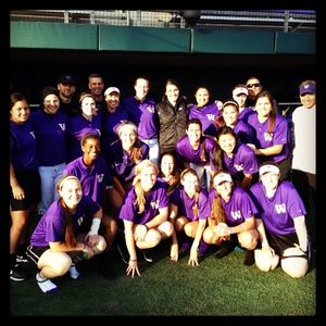Image post by @uwsoftball on Instagram