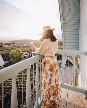 Image post by @belowthesamesun on Instagram