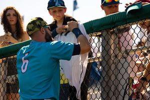 Image post by @EverettAquaSox on Twitter
