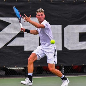 Image post by @vcumtennis on Instagram