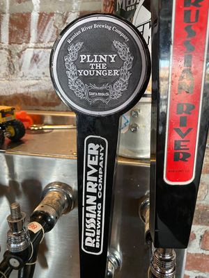Image post by @parryspizzahighlandsranch on Facebook