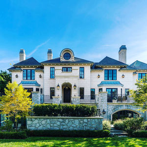 Image post by @christiesrealestate on Instagram