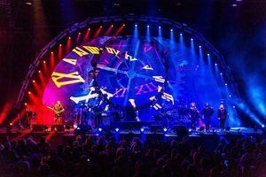 Image post by @thewarfield on Instagram