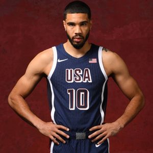 Image post by @hoopmag on Instagram
