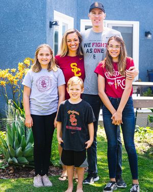 Image post by @uscmensvolley on Instagram