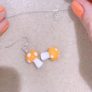 Video post by @beadcache on Instagram