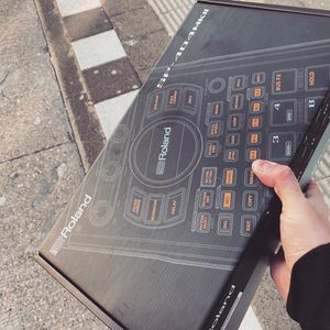 Image post by @bagoftrix on Instagram