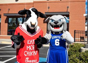 Image post by @uncavlbulldogs on Instagram