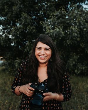 Image post by @thismodernlovephoto on Instagram
