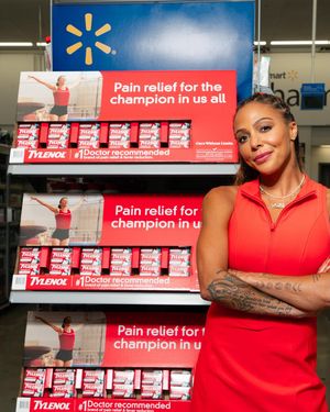 Image post by @sydneyleroux on Instagram