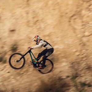 Image post by @foxmtb on Instagram
