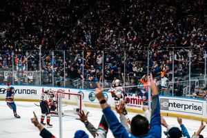 Image post by @nyislanders on Instagram