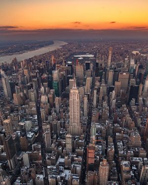 Image post by @nyonair on Instagram