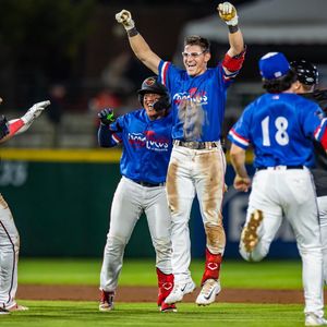 Image post by @rocredwings on Instagram