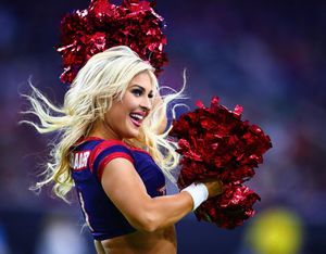 Image post by @texanscheerleaders on Instagram