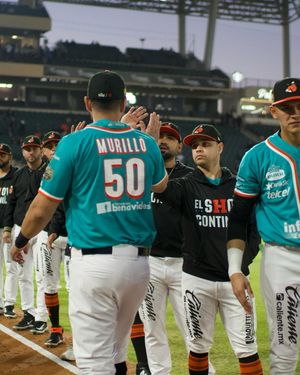 Image post by @clubnaranjeros on Instagram