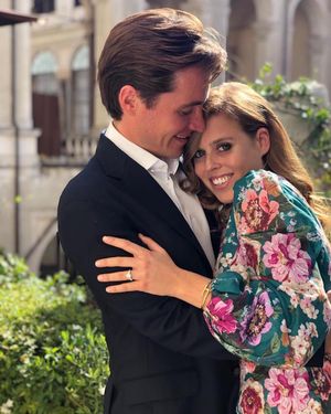 Image post by @theknot on Instagram