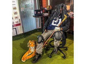 Image post by @richeisenshow on Instagram