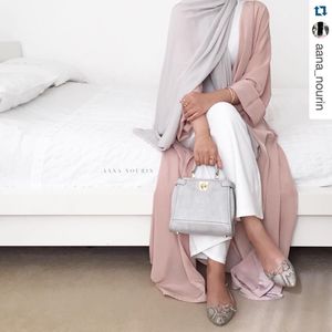 Image post by @amaliah_com on Instagram