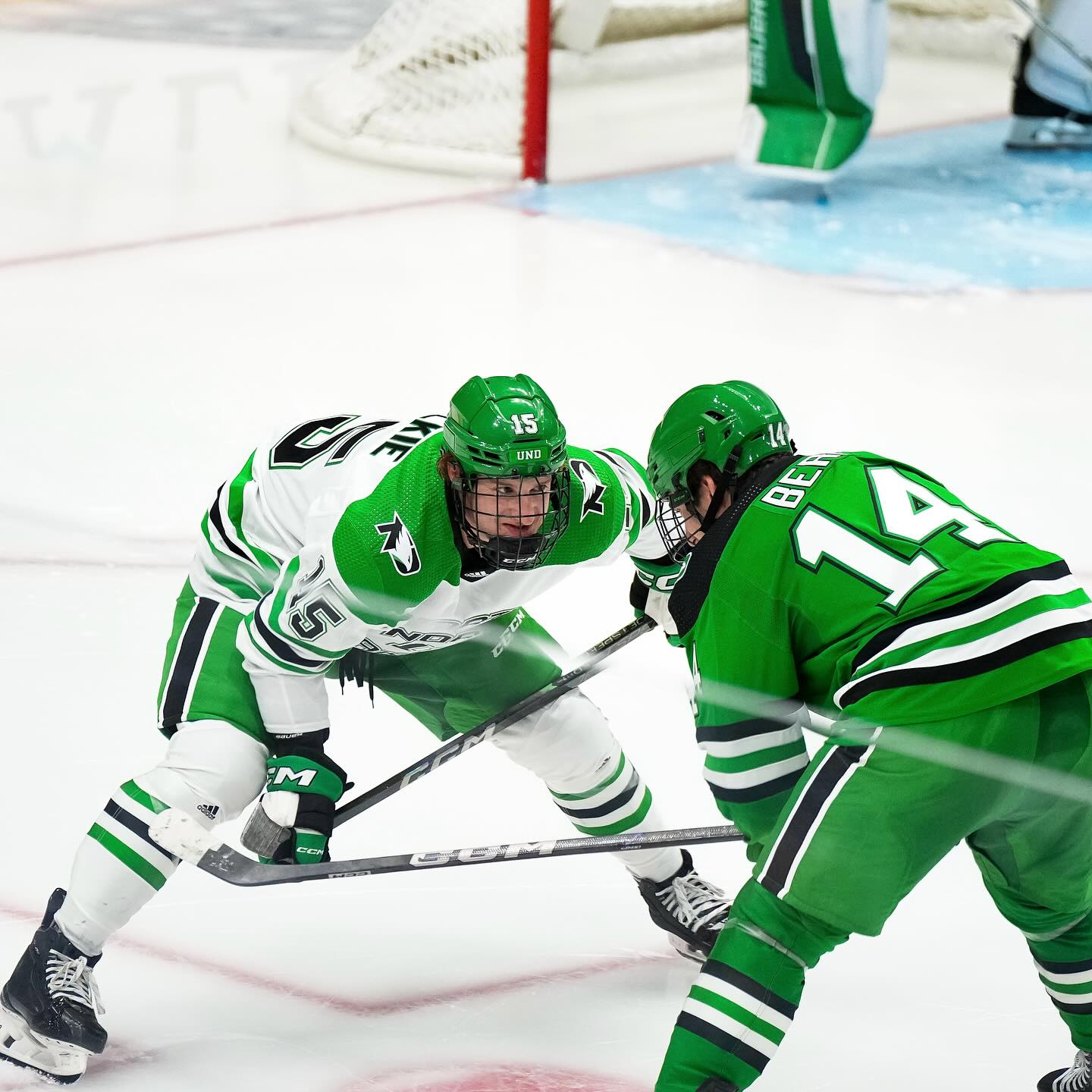 Image post by @undmhockey on Instagram