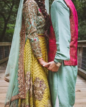 Image post by @thismodernlovephoto on Instagram