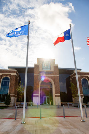 Image post by @collincollege on Instagram