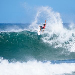 Image post by @wsl.qs on Instagram