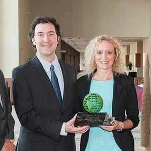 Image post by @honibe on Instagram