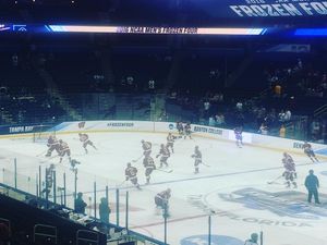 Image post by @du_hockey on Instagram