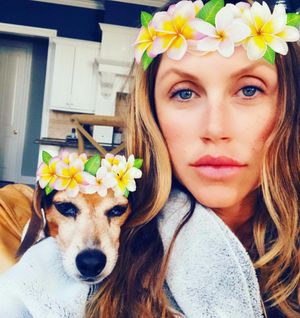 Image post by @laraleatrump on Instagram