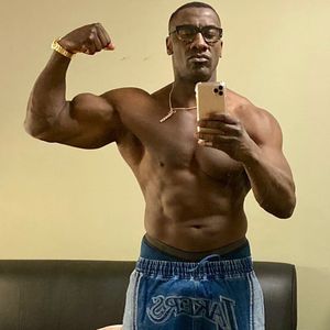 Image post by @shannonsharpe84 on Instagram