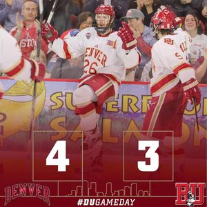 Image post by @du_hockey on Instagram