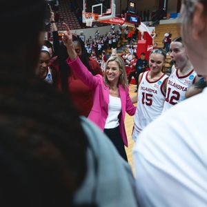 Image post by @ou_wbball on Instagram