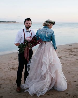 Image post by @theknot on Instagram