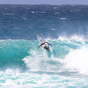 Image post by @wsl.qs on Instagram