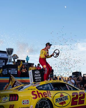 Image post by @phoenixraceway on Instagram