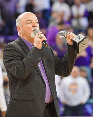 Image post by @uniathletics on Instagram