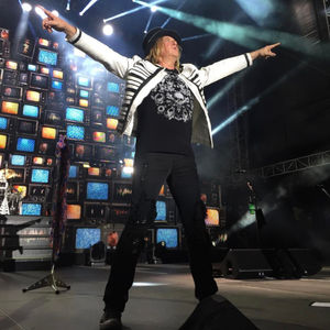 Image post by @defleppard on Instagram