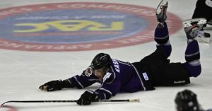 Image post by @readingroyals on Instagram