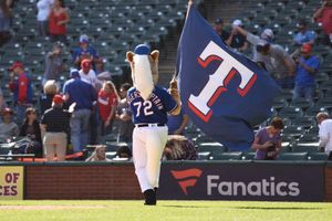 Image post by @rangersdetexas on Facebook