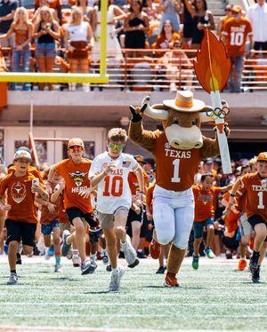 Image post by @texaslonghorns on Instagram
