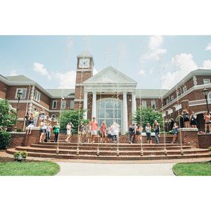 Image post by @leeuniversity on Instagram
