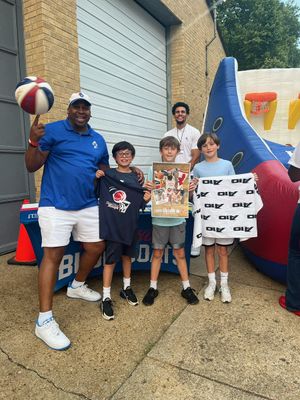 Image post by @blue_coats on Twitter