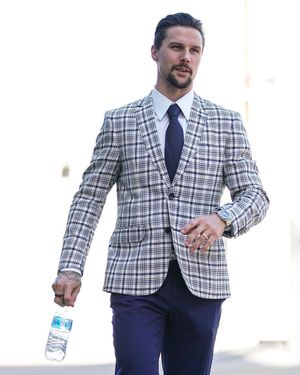 Image post by @empty.netters on Instagram