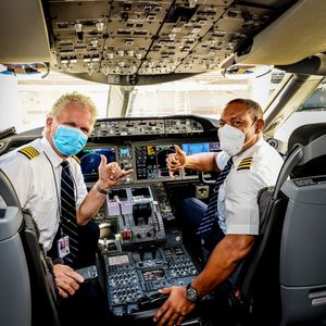 Image post by @united on Instagram