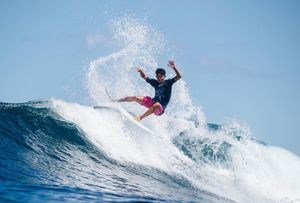 Image post by @wsl.qs on Instagram