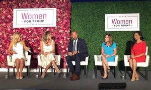 Image post by @laraleatrump on Instagram