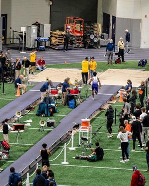Image post by @uwtrack on Instagram