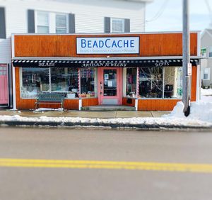 Image post by @beadcache on Instagram
