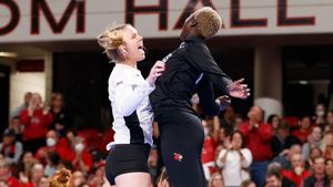 Image post by @louisvillevb on Twitter